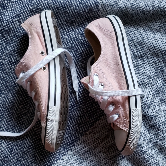 Pink Converse Chucks - Picture 3 of 7
